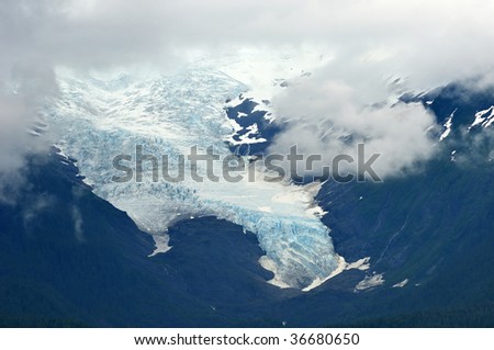 Alaska Glacier near Glacier Bat