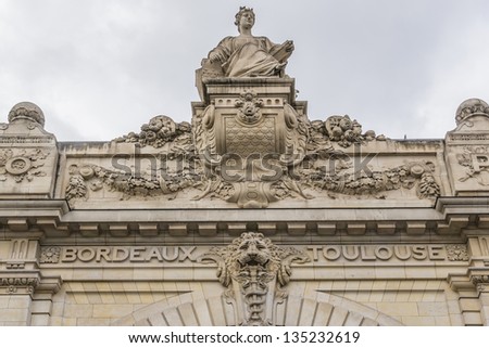 D\'Orsay Museum - museum in Paris, France. It is housed in former Gare d\'Orsay (railway station). Sculptures above ancient entrance to station. Museum holds mainly French art dating from 1848 to 1915.