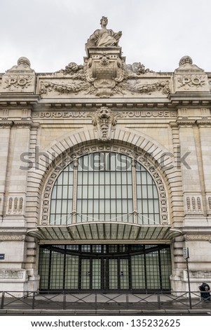 D\'Orsay Museum - museum in Paris, France, on left bank of Seine river. It is housed in former Gare d\'Orsay (railway station). Ancient entrance. Museum holds mainly French art dating from 1848 to 1915.