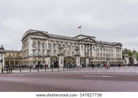 LONDON - MAY 31: View of Buckingham Palace - famous landmark, on May 31, 2013 in London, England. Built in 1705, Palace is official London residence and principal workplace of British monarch.