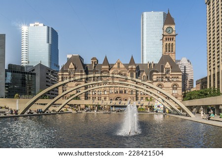 Toronto's Old City Hall (architect Edward James Lennox, 1899) was home to its city council from 1899 to 1966 and remains one of the city's most prominent structures.