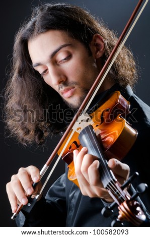 Violin player playing the intstrument