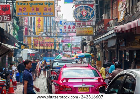 BANGKOK - DECEMBER 12: street scene in Chinatown with unidentified people on December 12, 2014 in Bangkok. Chinese began settling in the Bangkoks Chinatown circa 1800s, Its a famous tourist attraction