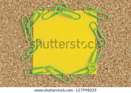 Image of post it paper with paper clips