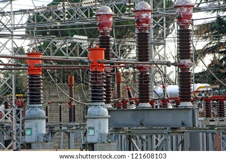 substation with switches to operate the electric current