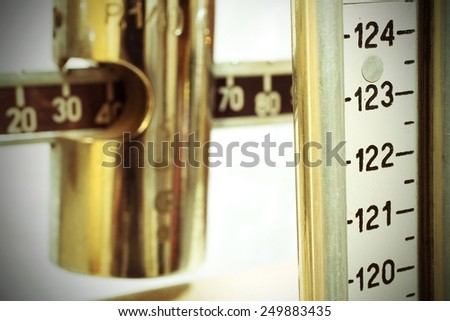 meter to measure the weight and height
