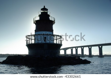 Plum Beach Lighthouse and the Jamestown Verrazano Bridge