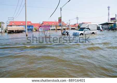 BANGKOK - NOVEMBER 16: flooded city on November 16, 2011 at Pathum Thani, Bangkok, which is the worst flood in the history of Thailand.