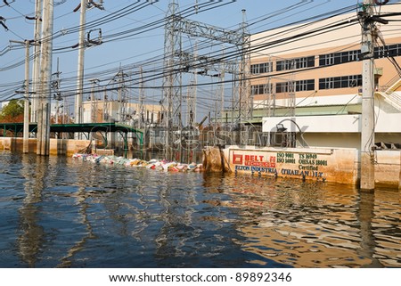 BANGKOK - NOV 25: The damage of the factory in Nava Nakorn Industrial  which is flooded for a period of 1 month - November 25, 2011 at Nava Nakorn Industrial Pathum Thani, Bangkok.