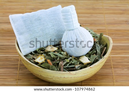 Aromatic Herbal Steam: traditional Thai compress / cotton bag filled with Dried Thai Herbs, used to improve circulation, relax muscles and stimulate nerves