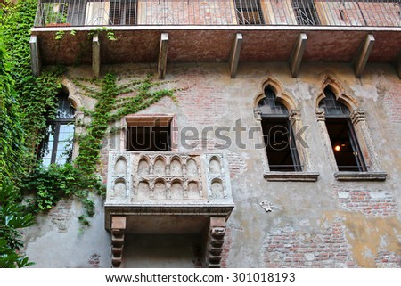 VERONA, ITALY - SEPTEMBER 13, 2014: Balcony of the Julieta\'s House (Casa di Giulietta) where Romeo declared his love in Verona, Italy on September 13, 2014. Romeo & Juliet is written by William Shakespeare