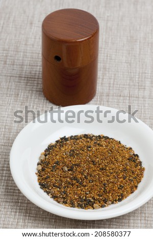 Shichimi is the spice of traditional Japan that was made by mixing the spices of Japanese pepper.