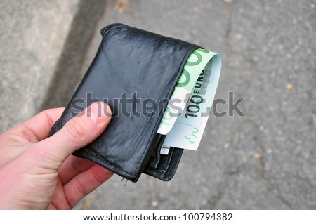 Lost wallet, found money