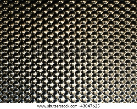 Grid pattern of metal bumps