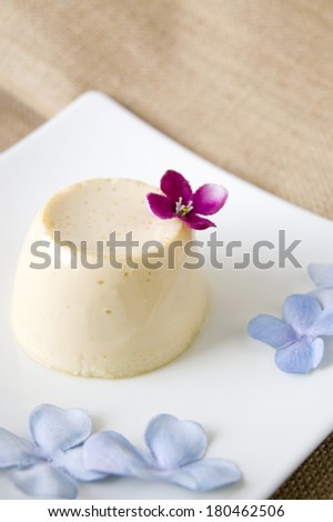sweet flowers on pudding plate