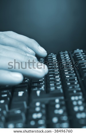 Hands above the keyboard