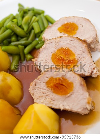 pork loin stuffed with apricot