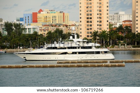 Luxury yacht on a Florida waterways