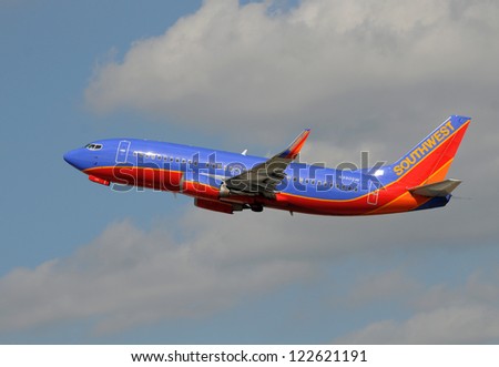 FORT LAUDERDALE - JANUARY 11: Southwest Airlines Boeing 737 passenger jet departs from Fort Lauderdale, Florida on January 11, 2009. Southwest is the major carrier of Fort Lauderdale.