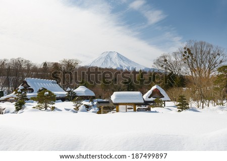 Mount Fuji at Kawaguchi Lake, after the heavy snow storms in the past 120 years in 19 February 2014