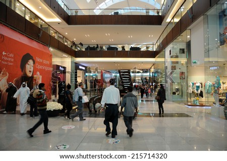 DUBAI, UAE - MAR 4: Inside of the Dubai Mall - the biggest mall in the Middle East. March 4, 2010 in Dubai, United Arab Emirates