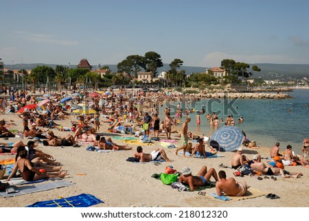 LA CIOTAT, FRANCE - JULY 6: Crowded beach in La Ciotat, southern France. July 6, 2008 in Marseille, Provence-Alpes-Cote d\'Azur, France