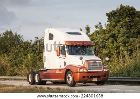 FLORIDA, USA - NOV 21: Freightliner Century Class semi-trailer truck. November 21, 2009 in Florida, USA