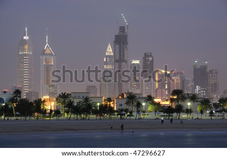 Dubai+skyline+at+night