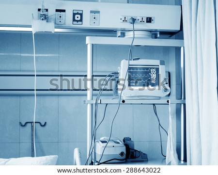 Intensive care unit with ECG monitor