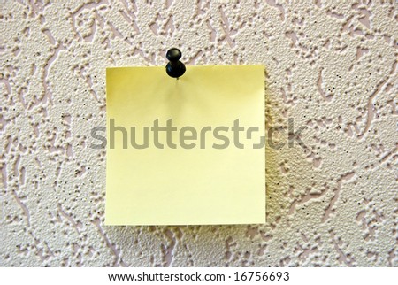 empty note paper on the wall