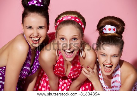 Three girls in traditional Russian dress