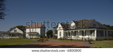 Traditional southern homes in time of first pioneers 19th century
