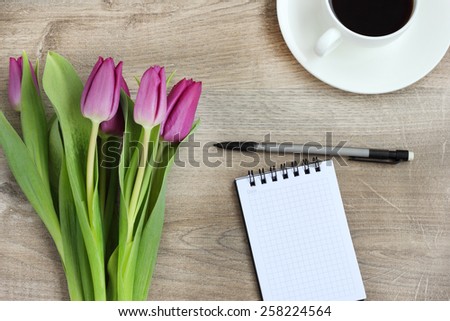 notebook coffee mug flowers tulips vintage wood background