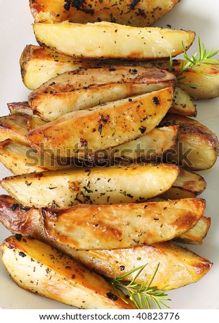 roasted garlic potatoes vertical upclose