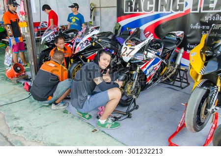 NAKHON PATHOM - JULY 25 : Unidentified auto mechanic repaired motorcycle on display in Thailand SuperBikes Championship 2015 Round 1 at Thailand Circuit, on July 25, 2015 in Nakhon Pathom, Thailand.