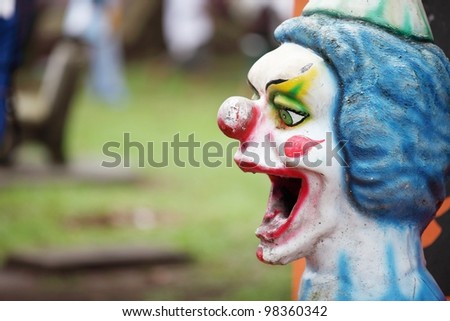 clown statue murderer