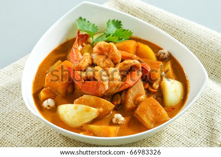 Shrimp with Thai food style concentrate curry