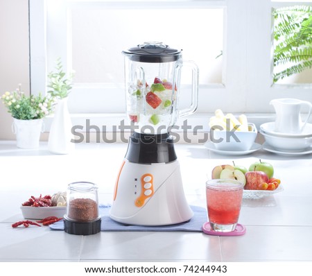 Multiple purpose blender machine great for blending foods in the kitchen