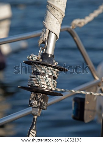 Details of the device to roll a yacht sail