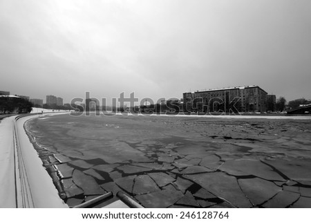 Black and white pictures of the ice on the river Moscow