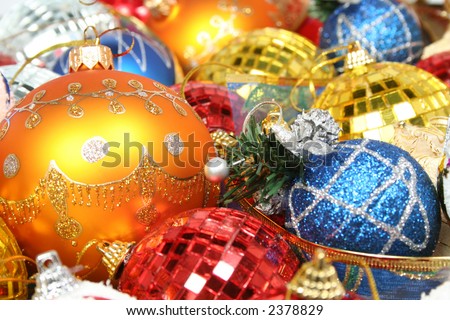 New Year\'s ornaments of different color in the form of glass and mirror spheres