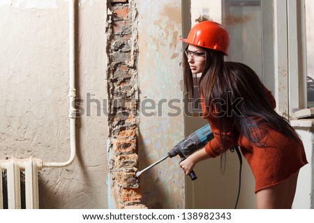 Sexy female builder