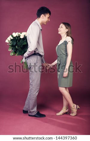 Man wants to give a bouquet for his girlfriend