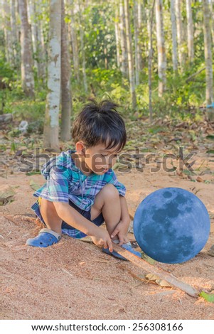 Little boy with wood change the world