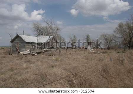 Tumbleweek house, horizontal orientation, wide shot and western angle