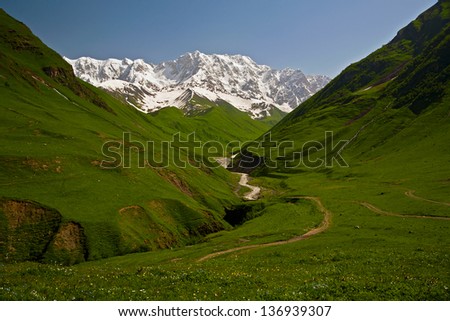Travel route in summer mountains