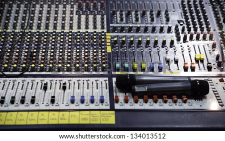 Over view on sound mixer with regulation buttons