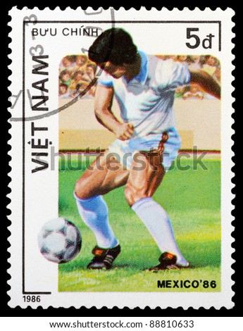 VIETNAM - CIRCA 1986: a stamp printed by VIETNAM shows football players. World football cup in Mexico, circa 1986