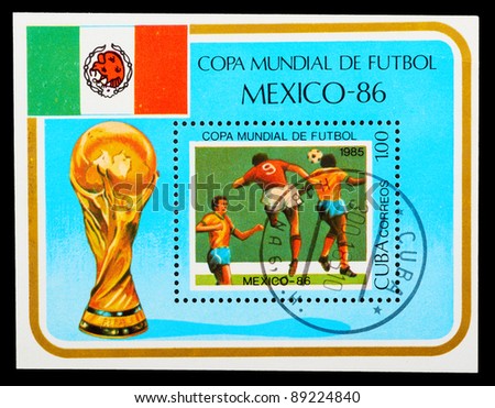 CUBA - CIRCA 1985: A stamp printed by CUBA shows football players. World football cup in Mexico, series, circa 1985