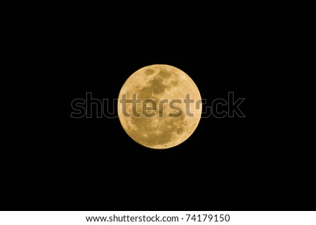 Super Moon ; March 19, 2011 is the day the world\'s greatest close to the moon, taken from Bangkok, Thailand